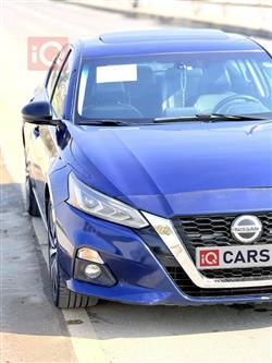 نيسان ألتيما